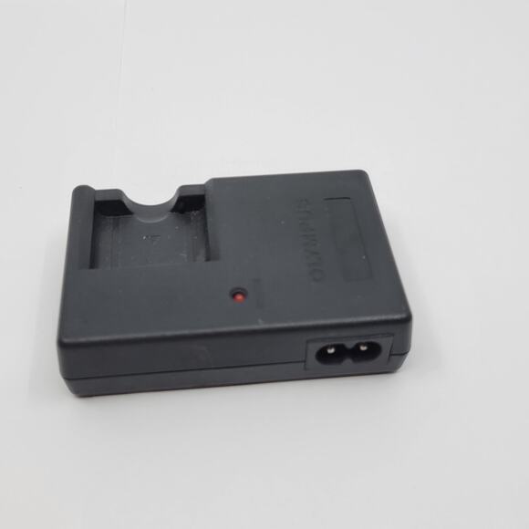 Olympus LI-40C Battery Charger for TG-310 TG310 U700 U710, U720 U720 - Picture 2 of 9